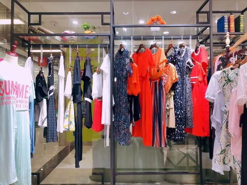 杭州簡約風情 解碼2019夏季少淑裝品牌折扣尾貨走份批發(fā)新趨勢